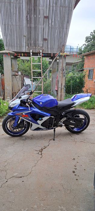 Vendo ou troco Suzuki GSXR 600 K8