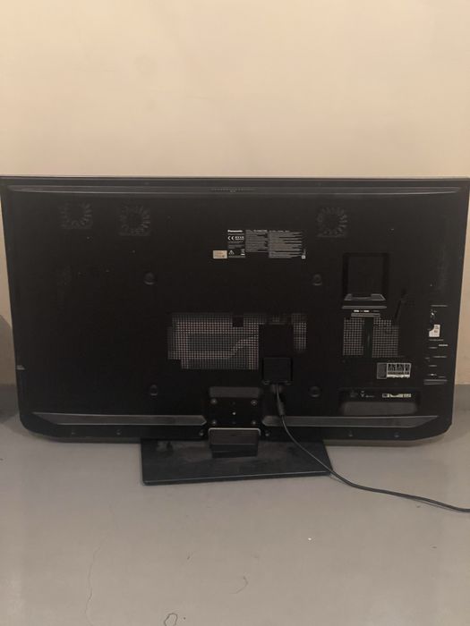 Telewizor płaski Panasonic TX-P46GT30E 46” cali na części zbity ekran