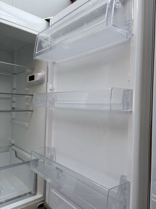 Vendo frigorifico combinado com 5anos