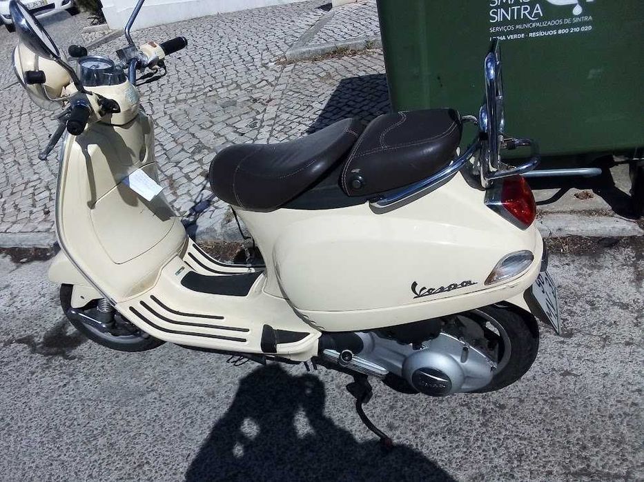 Vende-se Vespa Scootter 125
