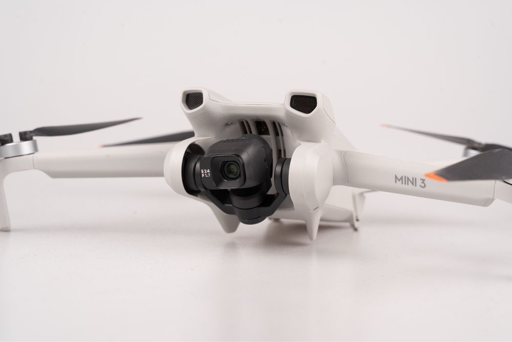 Dron DJI Mini 3 + bateria i ładowarka