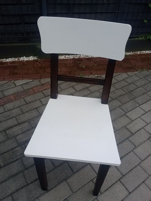 Sprzedam stół+ 2 krzesła