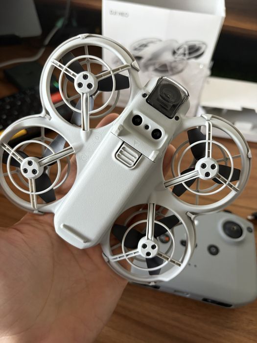 DJI Neo Fly More Combo