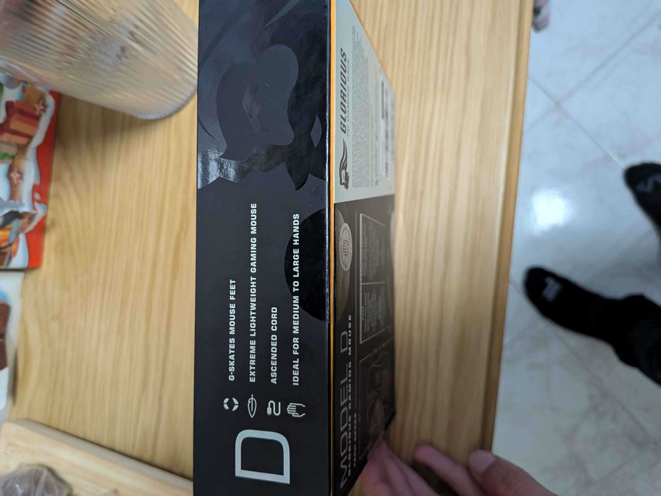 Rato Glorious Model D (selado)