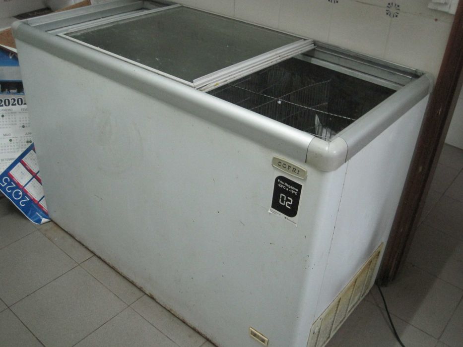 Arca frigorifica usada