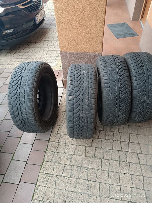 Sprzedam opony z felgami zimowe używane rozstaw śrub 5x100