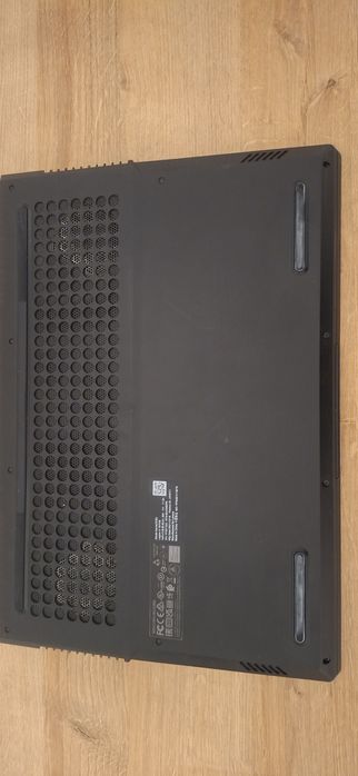 Laptop Lenovo Legion 5 uszkodzony