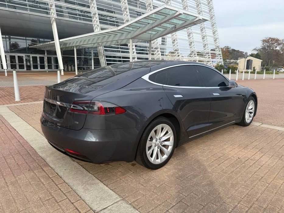 Tesla Model S 75      2016