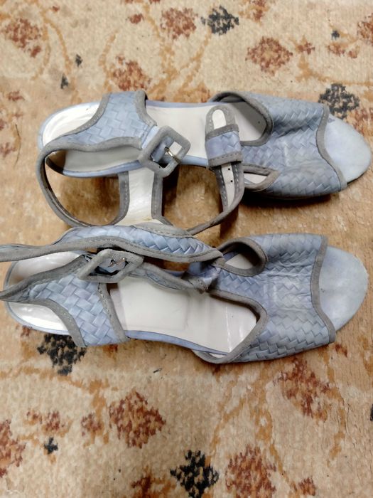 Sprzedam 10 par butów damskich