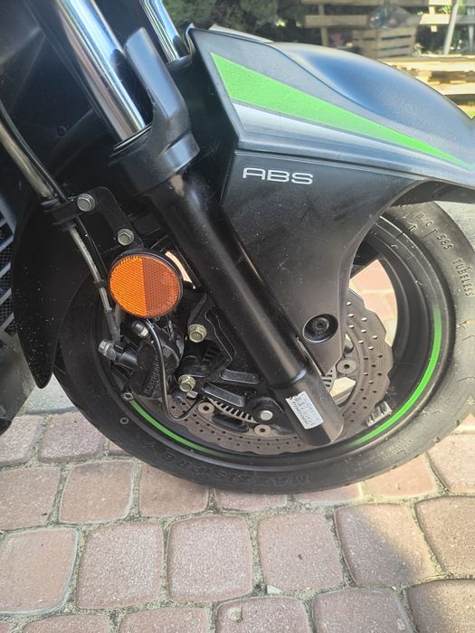 Kawasaki J300 2020r