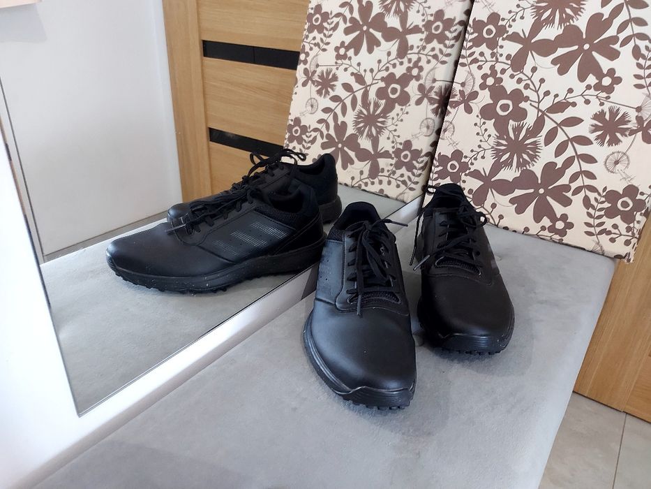 Czarne buty sportowe snekersy Adidas roz 42 trekking sport