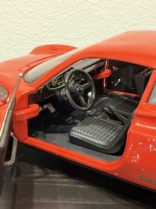Ferrari Dino 246 GT 1/18