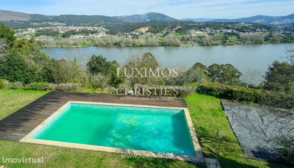 Quinta da Lomba, para venda, junto ao rio Douro
