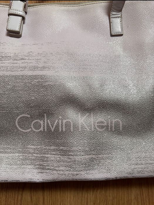 Damska srebrna torebka Calvin Klein