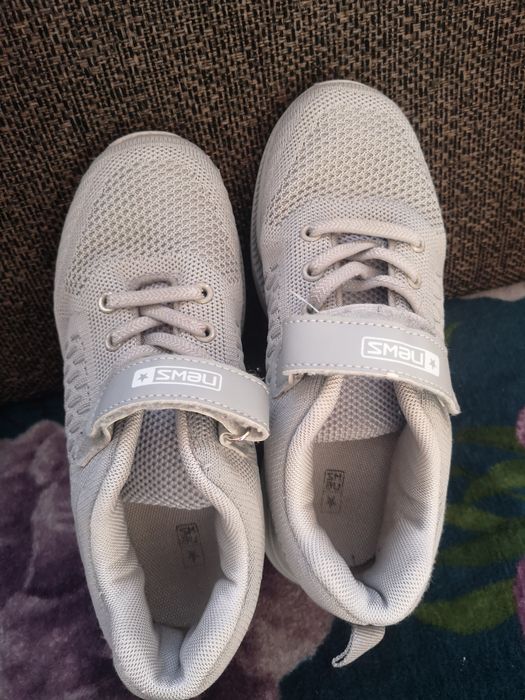 Buty sportowe rozm 33