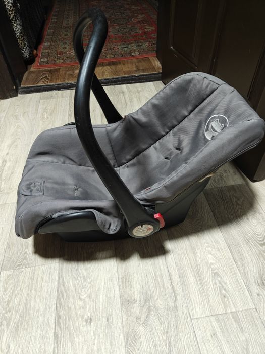 Автокресло продам