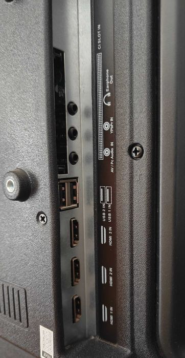 Sony Ru34S00 34" [Smart Tv]; WiFi, Android 9, Bluetooth.