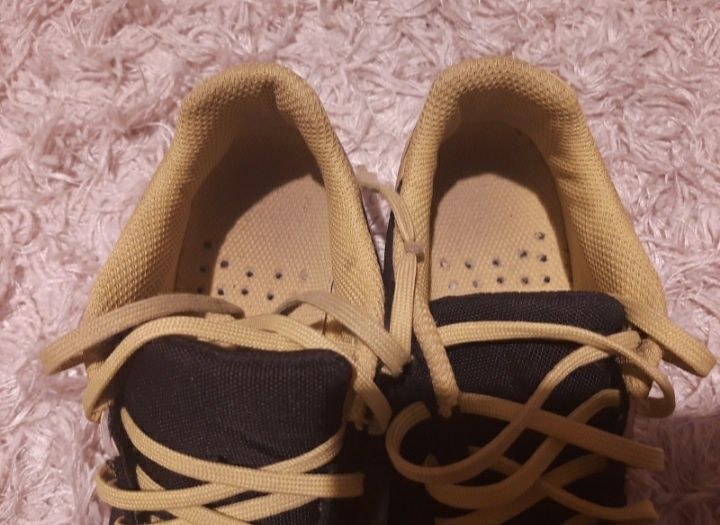 Buty sportowe halówki Kipsta