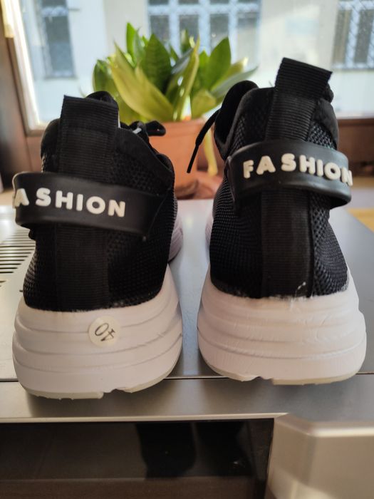 Nowe firmowe buty sprzedam