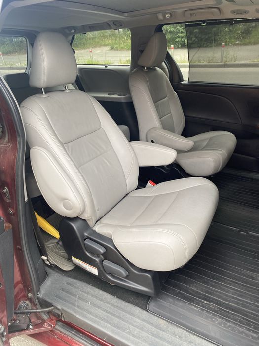 Toyota Sienna 2015 VIN 5TDDK3DC8FS104579 фото оголошення 8 з 9