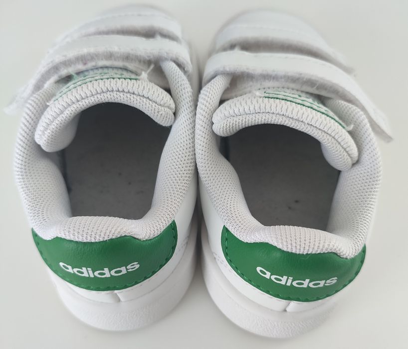 Sapatilhas Adidas 22