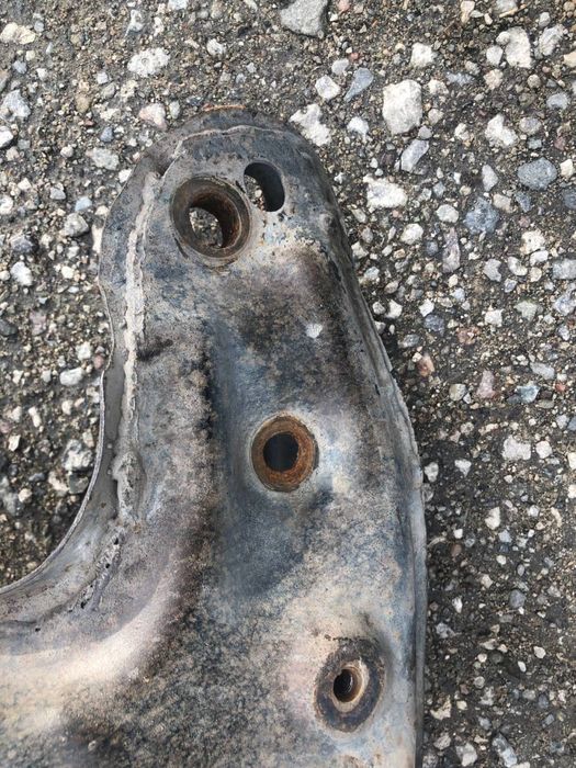 Подрамник на джили мк крос