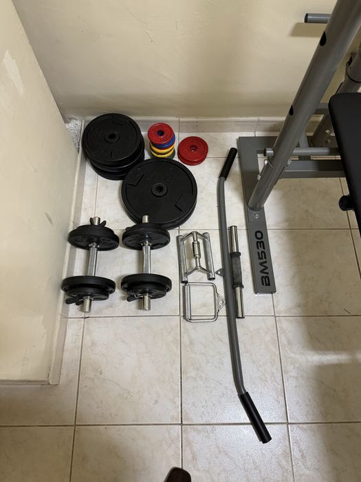 Banco musculação Domyos BM 530 e acessórios