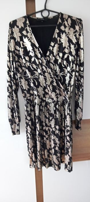 Sukienka czarno srebrna