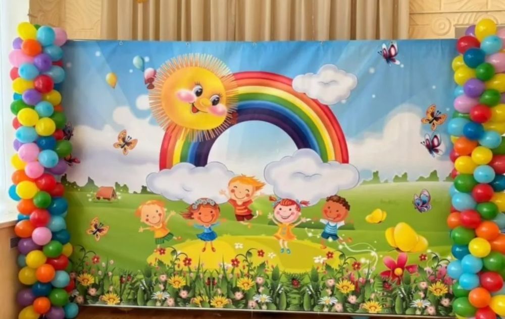 Продам фотозону на випускний банер плакат садочок школа весілля