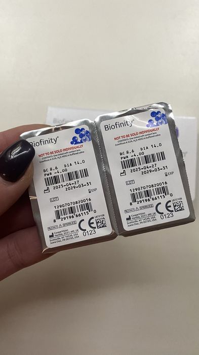 Лінзи biofinity -4 упаковка 3 шт