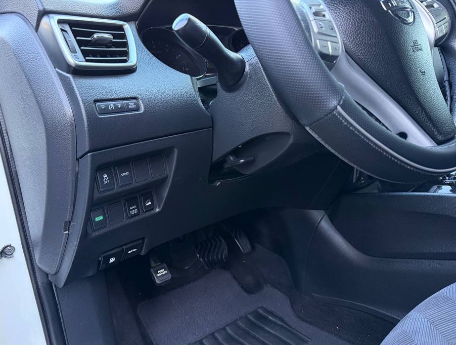 Продам Nissan Rogue 2016 AWD Avtomat