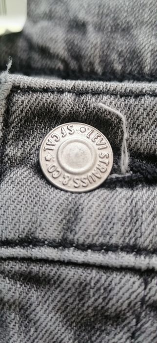 Джинси. Levi's. Нові. 44розмір