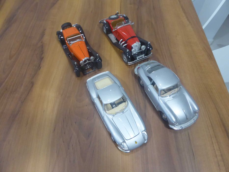 Conjunto carros Bburago escala 1/18 e 1/24