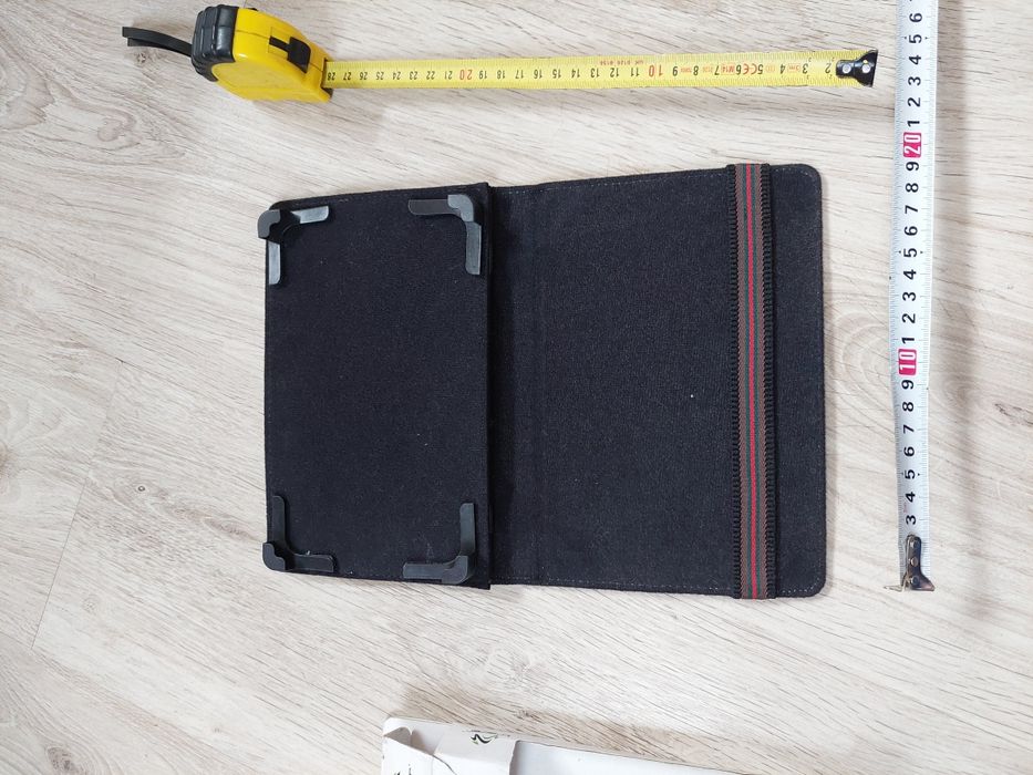 Etui na tablet 7-8 cali z eko skóry