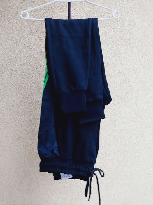Dres sportowy - Bluza i spodnie rozm . L -Armani-bawełna 100%
