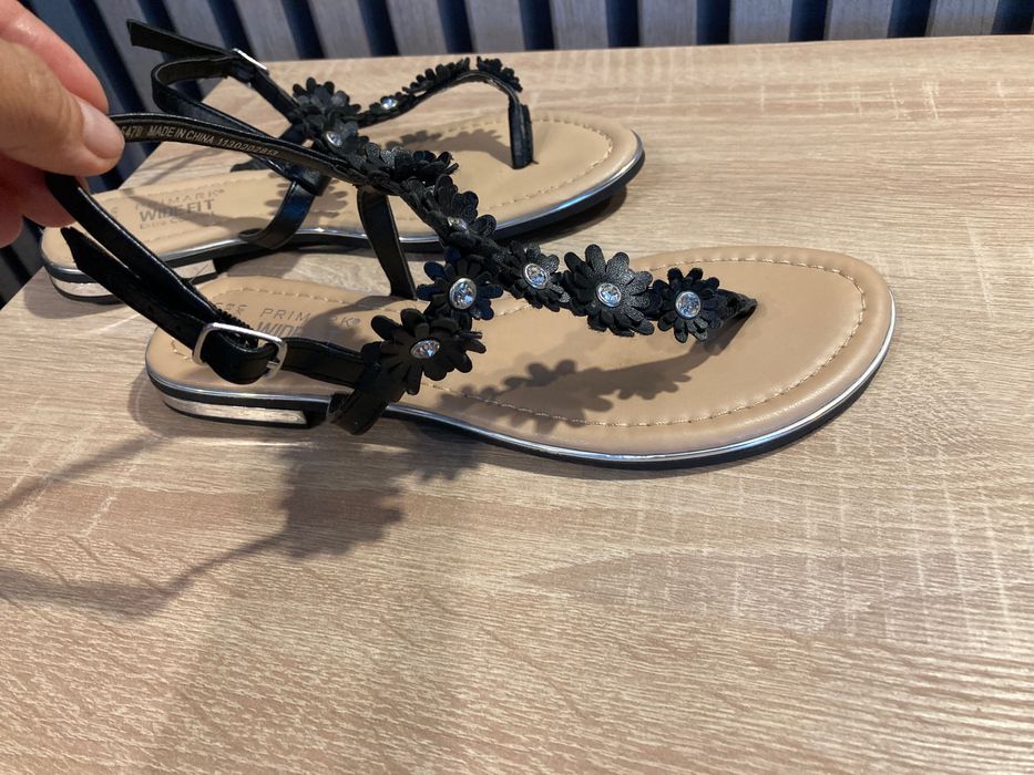 Nowe sandałki damskie Primark