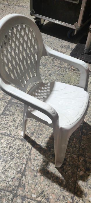 Cadeiras Plástico para  criança em bom estado (12) unidades