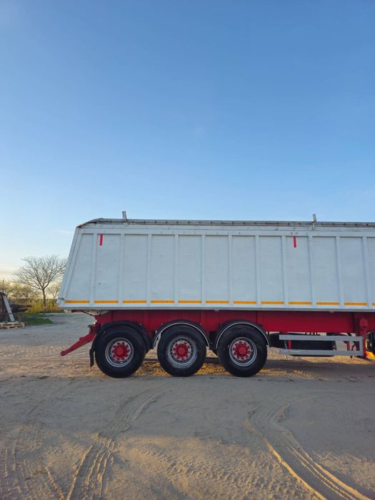 Напівпричіп самоскид