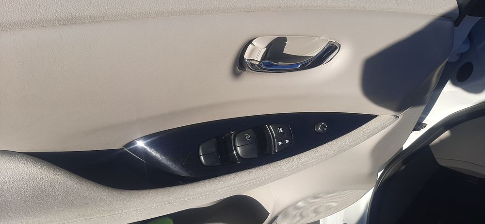 Nissan Leaf 2014 рік