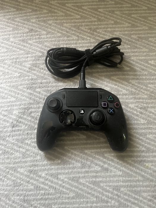 Pad ps4 Nacon pro w bardzo dobrym stanie