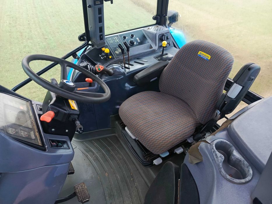 New Holland TM 135