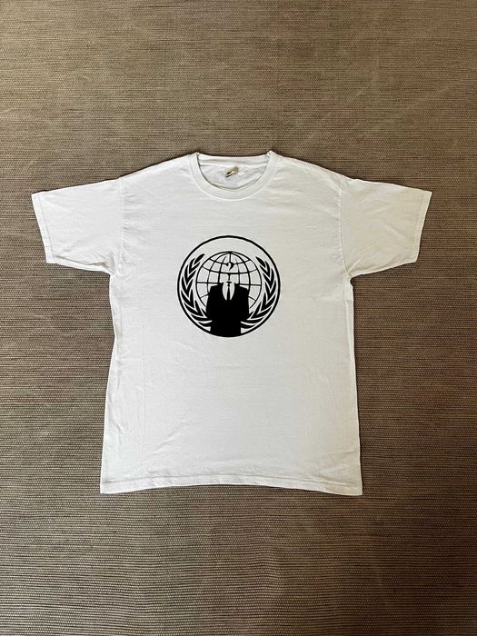 T-shirt Anonymous | Fruit of the Loom | Nova c/ etiqueta