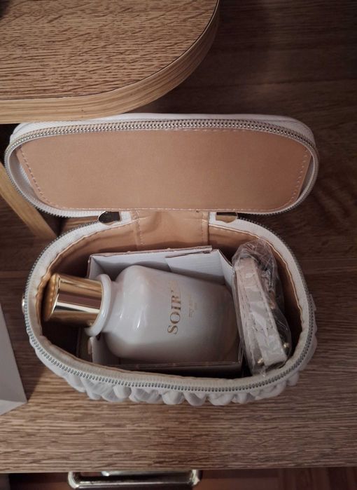 Perfume Soirée + mala - novo