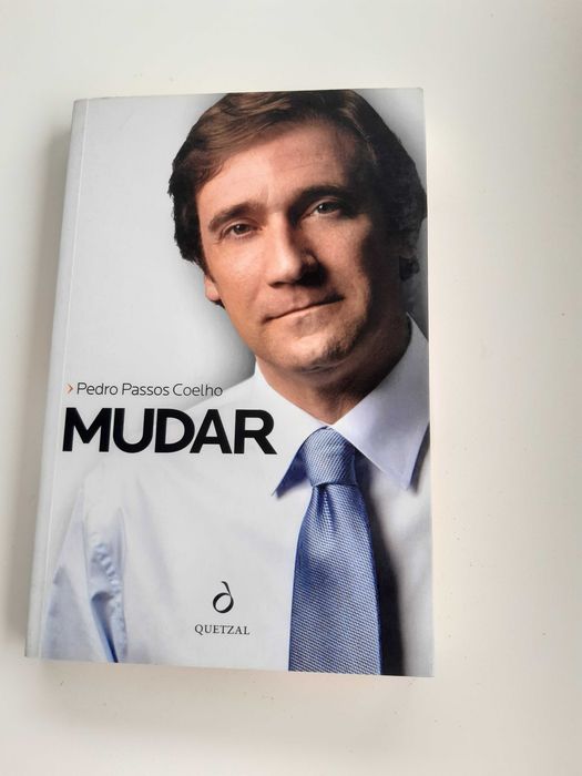 livros de politica variados ( Mário Soares, Pedro Passos Coelho, etc)