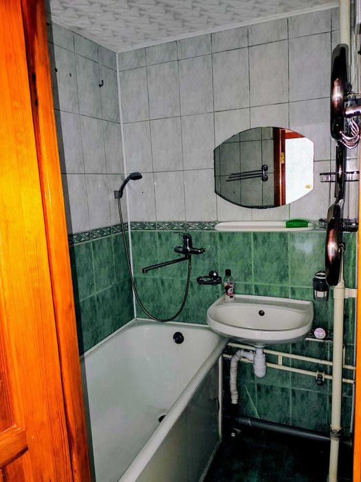 Євро-2 біля метро Оболонь