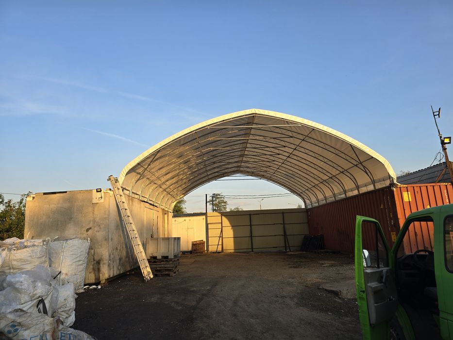 Zadaszenie kontenerów morskich.