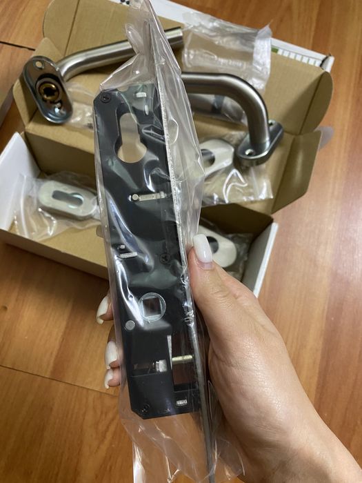 Замок узкий врезной с ручками для калитки (ворот) из нержавеющей стали