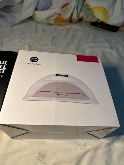 Продам лампу для маникюра новая