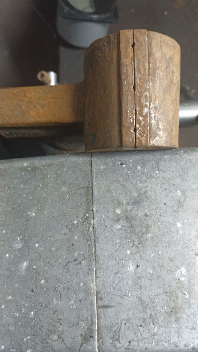 Продам тиски   и точило