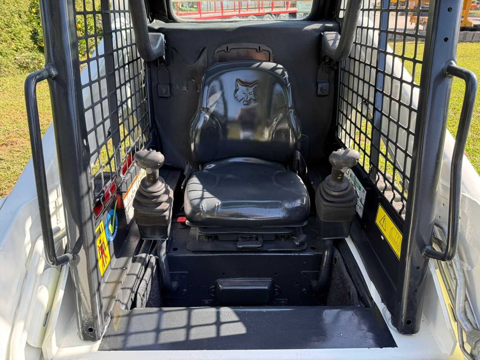 Mini Pá Bobcat T190